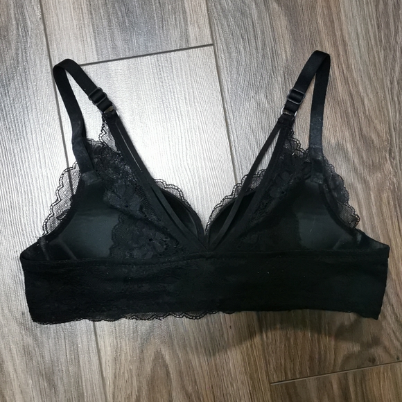 Front Closure Wireless Push Up Bra in Black Lace, 32A - Picture 2 of 3